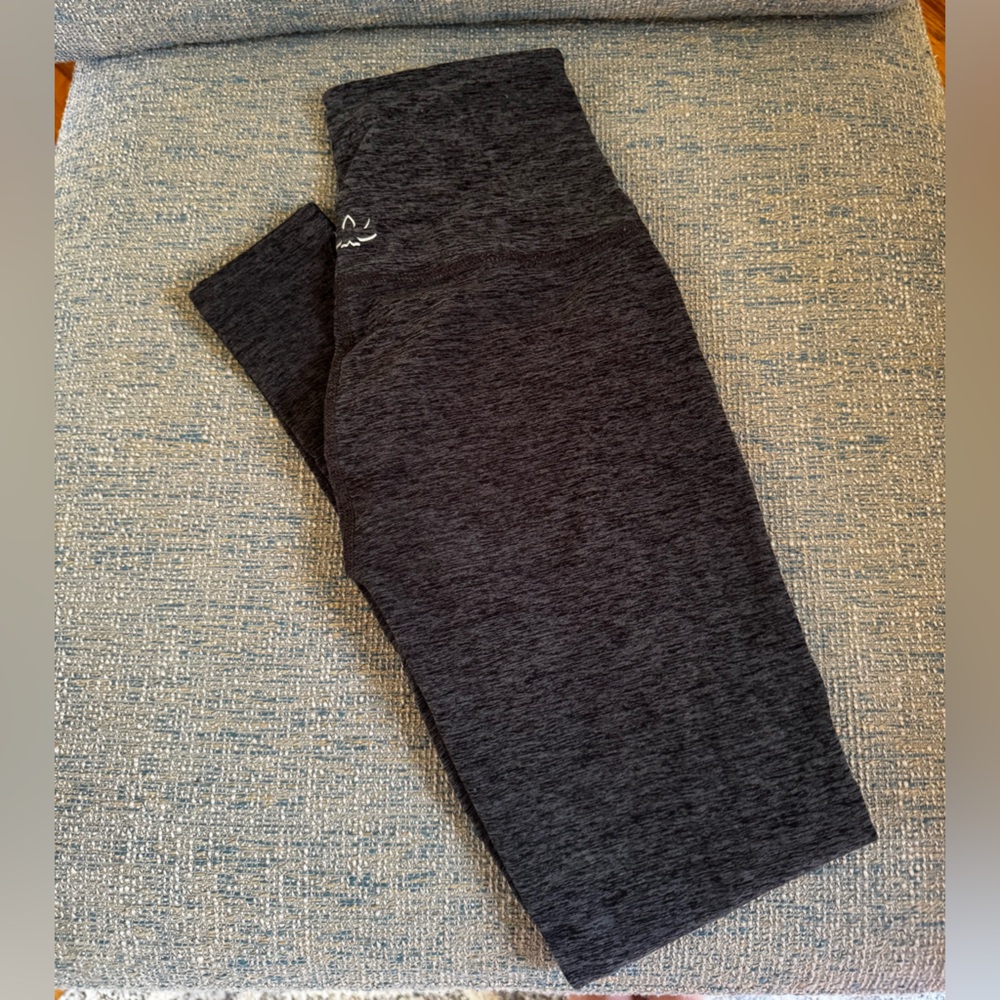 Beyond Yoga S Caught in the Midi Charcoal Heather 7/8 Leggings